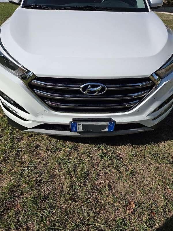 Bianco Usata 2018 Hyundai Tucson Xpossible SUV | 12.500 € (Buon prezzo) - Immagine 1/4