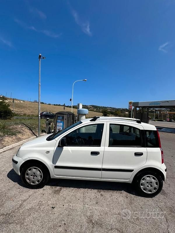 Usata Fiat Panda Life 69 CV (50 kW) 2012 Bianco Utilitaria