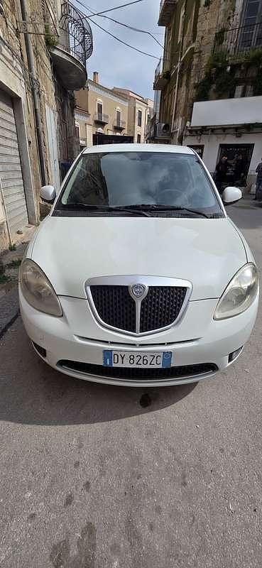 Usata Lancia Ypsilon 75 CV (55 kW) 2009 Utilitaria