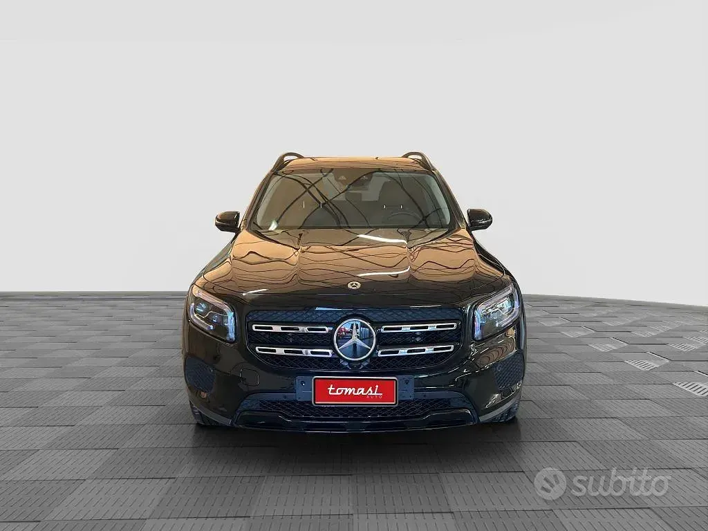 Usata Mercedes GLB200 150 CV (110 kW) 2022 Nero SUV