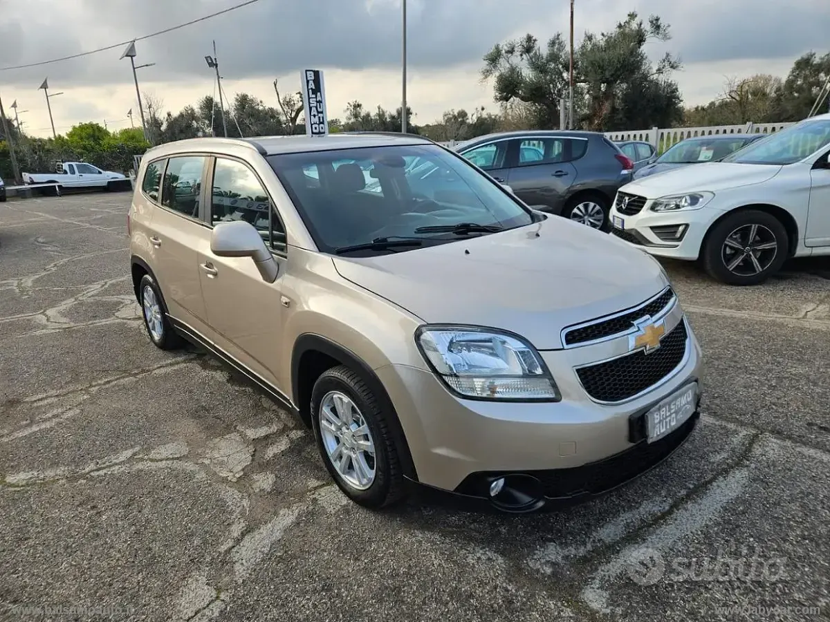 Usata Chevrolet Orlando LT 131 CV (96 kW) 2011 Argento Monovolume