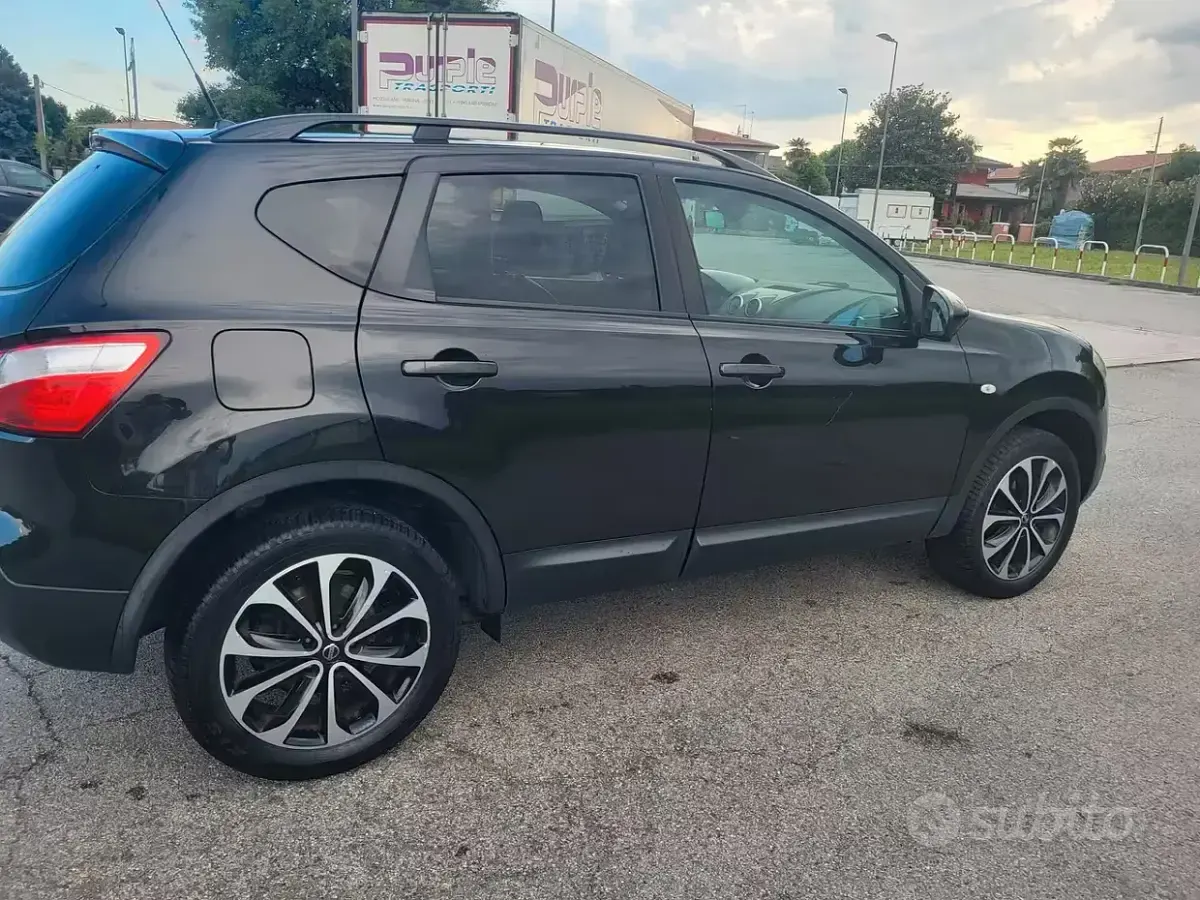 Usata Nissan Qashqai 116 CV (85 kW) 2013 Nero SUV