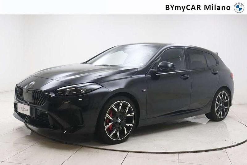 Nero zaffiro Usata 2025 BMW 118 M Sport Due volumi | 30.000 € (Super prezzo) - Immagine 1/3
