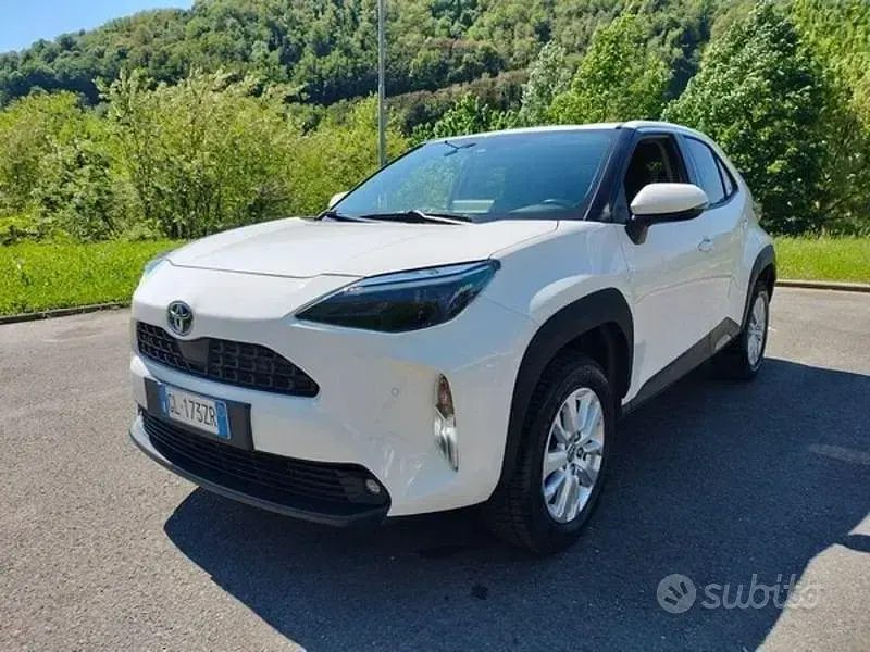 Usata Toyota Yaris Cross Business Edition 116 CV (85 kW) 2022 Bianco SUV