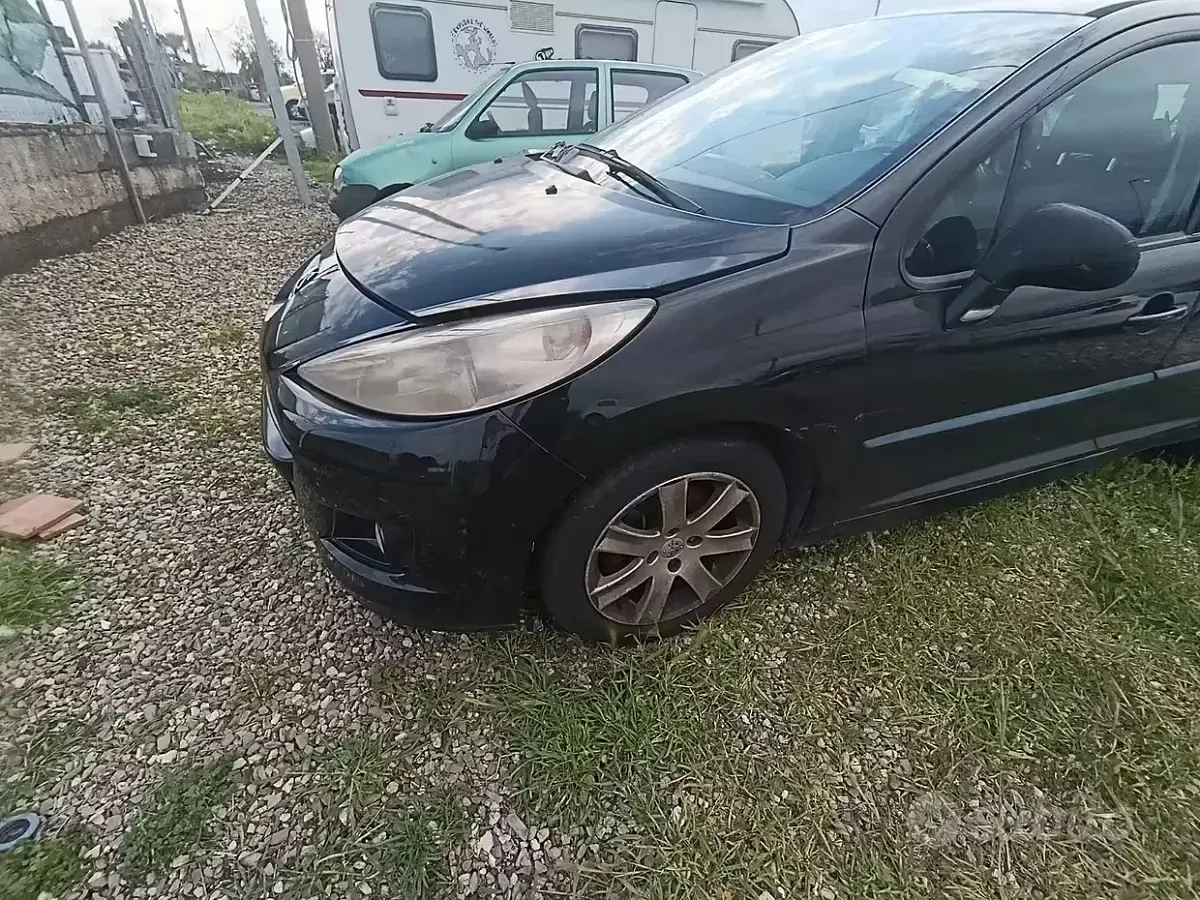 Usata Peugeot 207 109 CV (80 kW) 2007 Nero Berlina