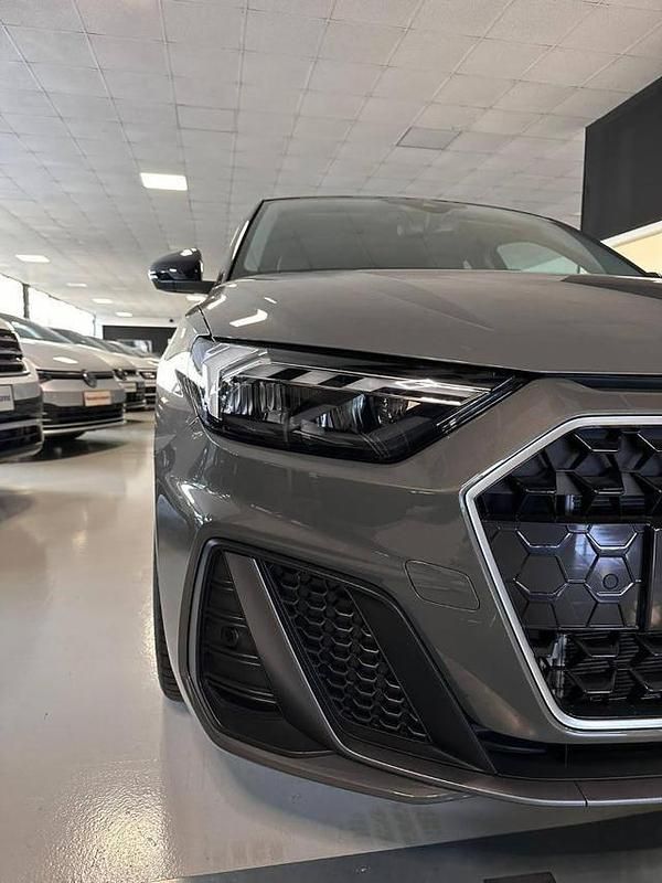 Usata Audi A1 S-Line 110 CV (80 kW) 2024 Grigio Berlina
