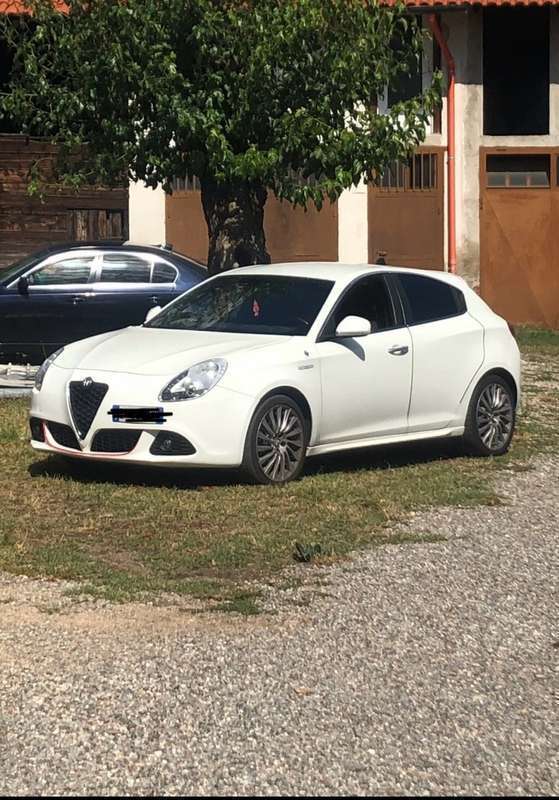Usato 2015 Alfa Romeo Giulietta 1.4 Benzin 170 CV (8.000 €)
