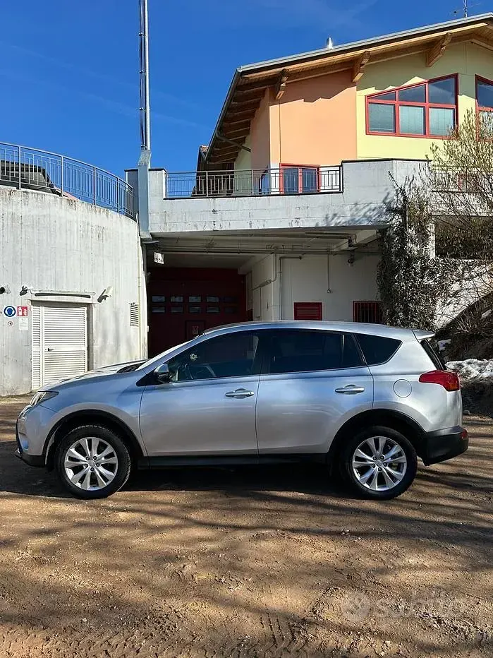 Usata Toyota RAV4 Active 150 CV (110 kW) 2013 Grigio SUV