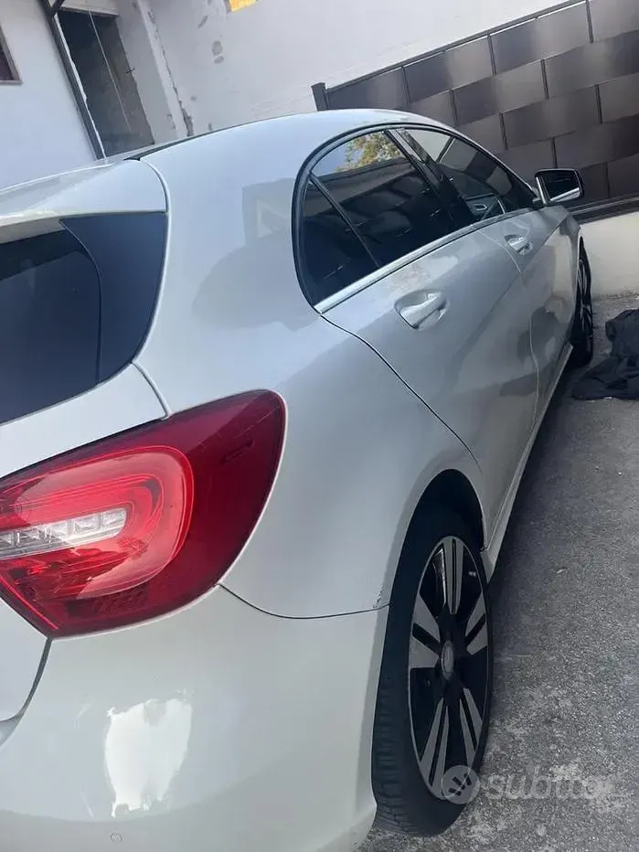 Usata Mercedes A200 136 CV (100 kW) 2013 Bianco Utilitaria