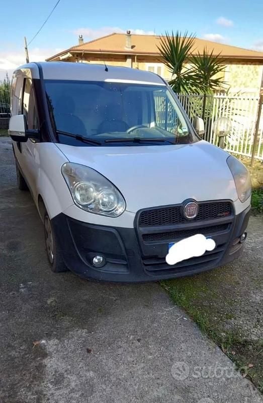 Usata Fiat Doblò 69 CV (50 kW) 2010 Bianco Monovolume
