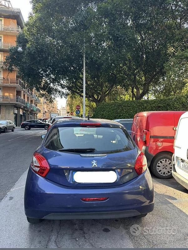 Usata Peugeot 208 68 CV (50 kW) 2013 Blu Utilitaria