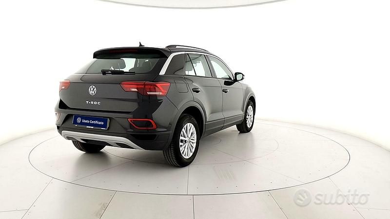 Usata VW T-Roc Life 150 CV (110 kW) 2024 Nero SUV