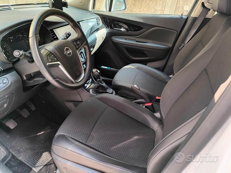 Usata Opel Mokka 140 CV (102 kW) 2019 Bianco SUV