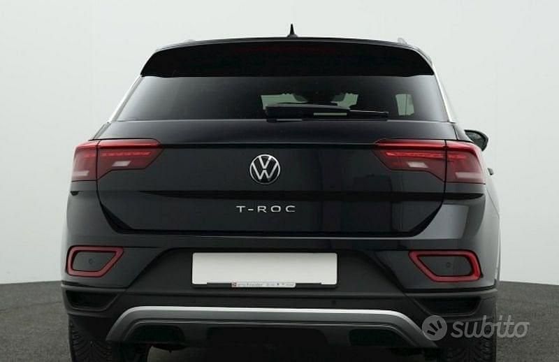 Usata VW T-Roc Life 116 CV (85 kW) 2024 Nero SUV