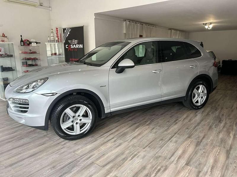 Usata Porsche Cayenne 245 CV (180 kW) 2012 Grigio SUV