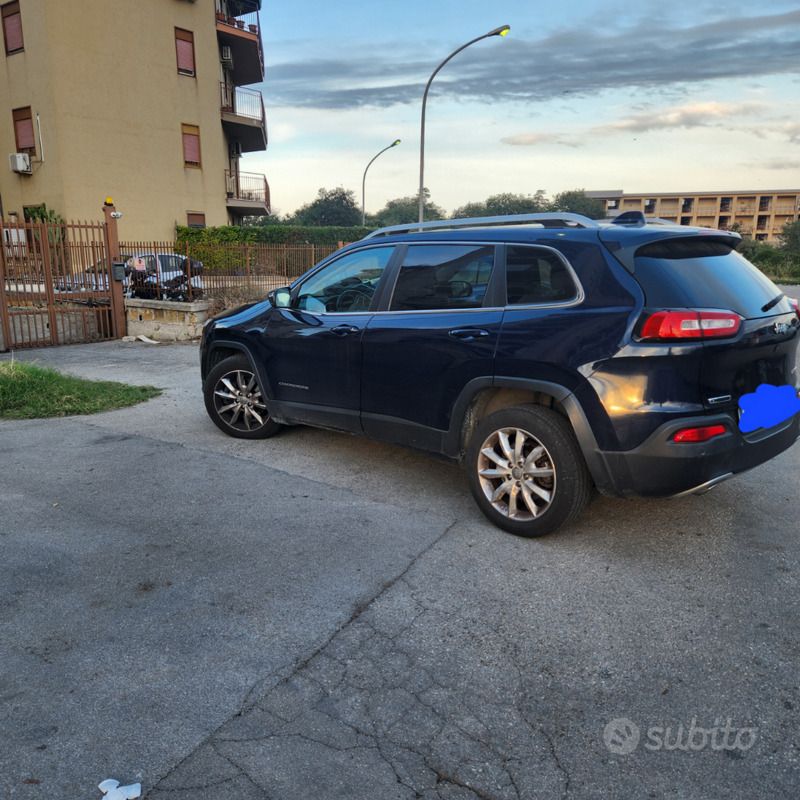 Usata Jeep Cherokee Limited 140 CV (102 kW) 2015 Blu SUV
