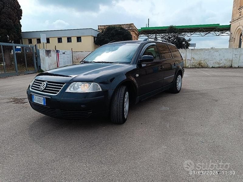 Usata VW Passat Business 131 CV (96 kW) 2002 Nero Station wagon
