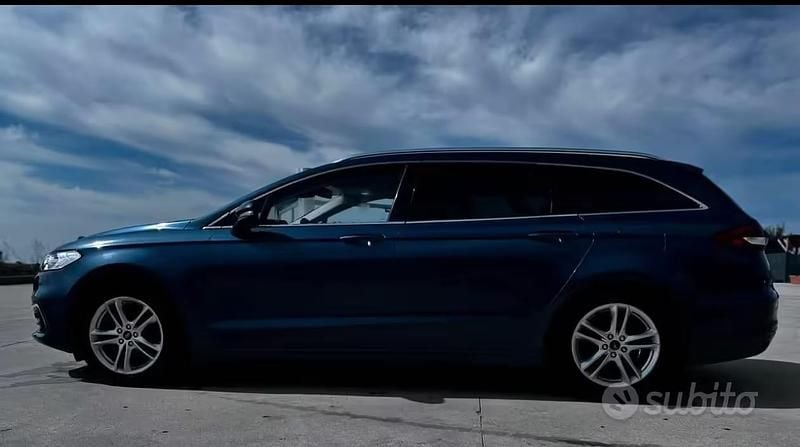 Usata Ford Mondeo 150 CV (110 kW) 2019 Blu Station wagon
