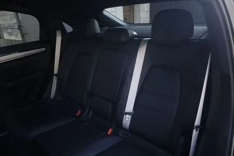 Usata Porsche Cayenne Platinum Edition 340 CV (250 kW) 2022 Nero SUV