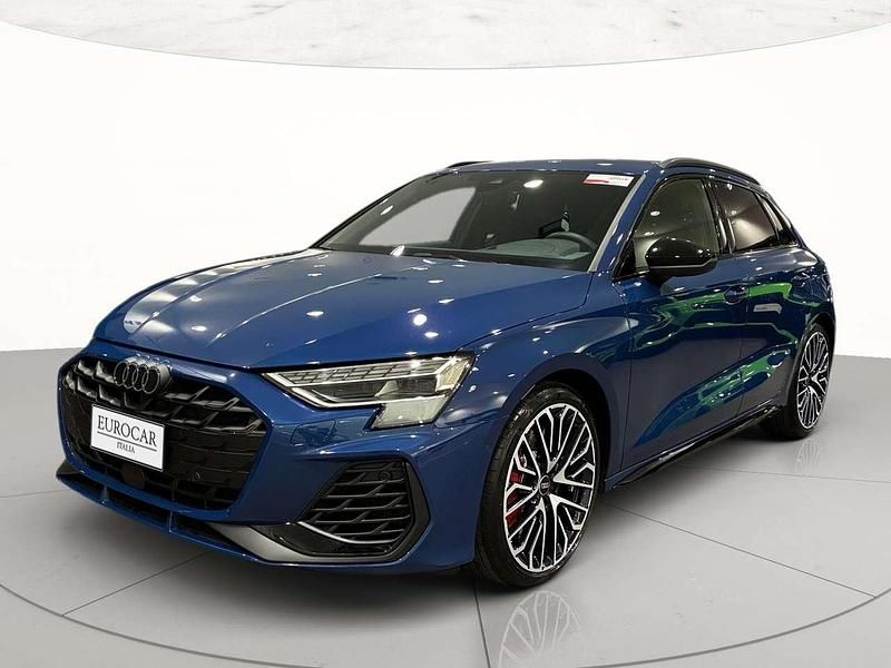 Blu ascari metallizzato Usata 2024 Audi S3 Sport Tre volumi | 52.900 € (Buon prezzo) - Immagine 1/4