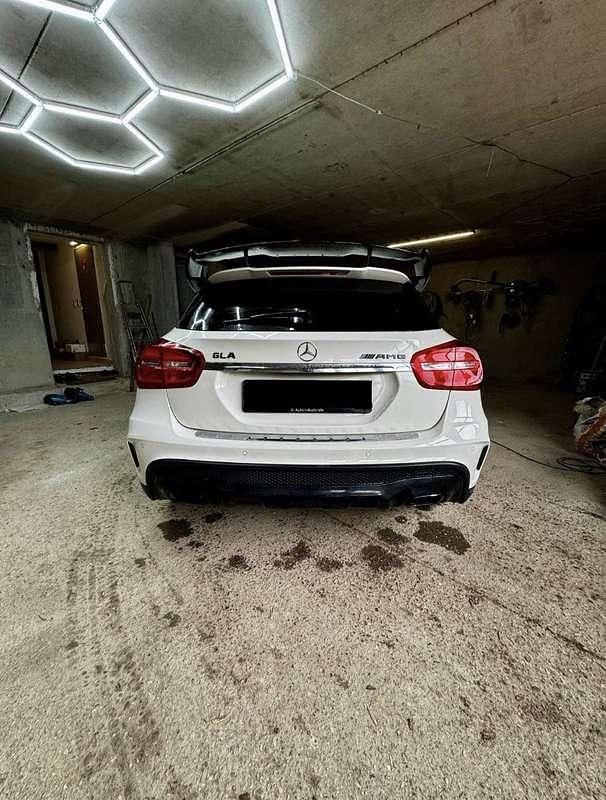 Usata Mercedes GLA200 136 CV (100 kW) 2015 Bianco SUV