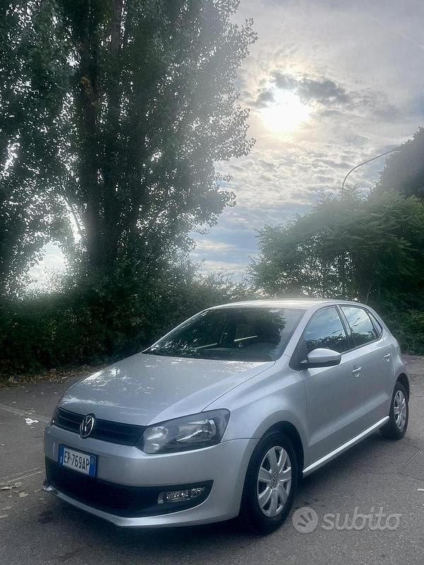 Usata VW Polo Sound 60 CV (44 kW) 2013 Grigio Utilitaria