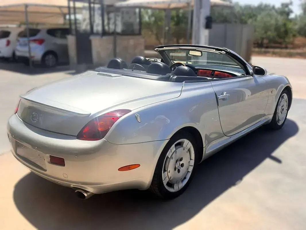 Usata Lexus SC430 286 CV (210 kW) 2002 Argento Cabrio