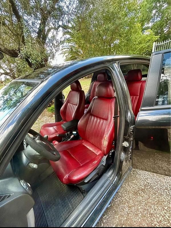 Usata Alfa Romeo 147 Exclusive 120 CV (88 kW) 2006 Nero Utilitaria