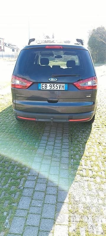 Begagnad Ford Galaxy S 2010 Grå Minibuss