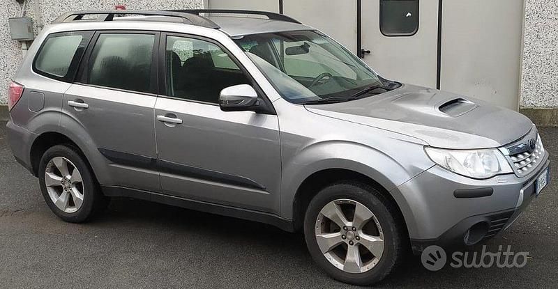 Usata Subaru Forester 2012 Grigio SUV