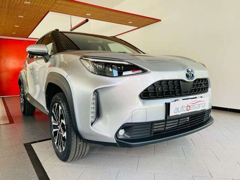 Usata Toyota Yaris Cross Active 92 CV (67 kW) 2024 Bianco SUV