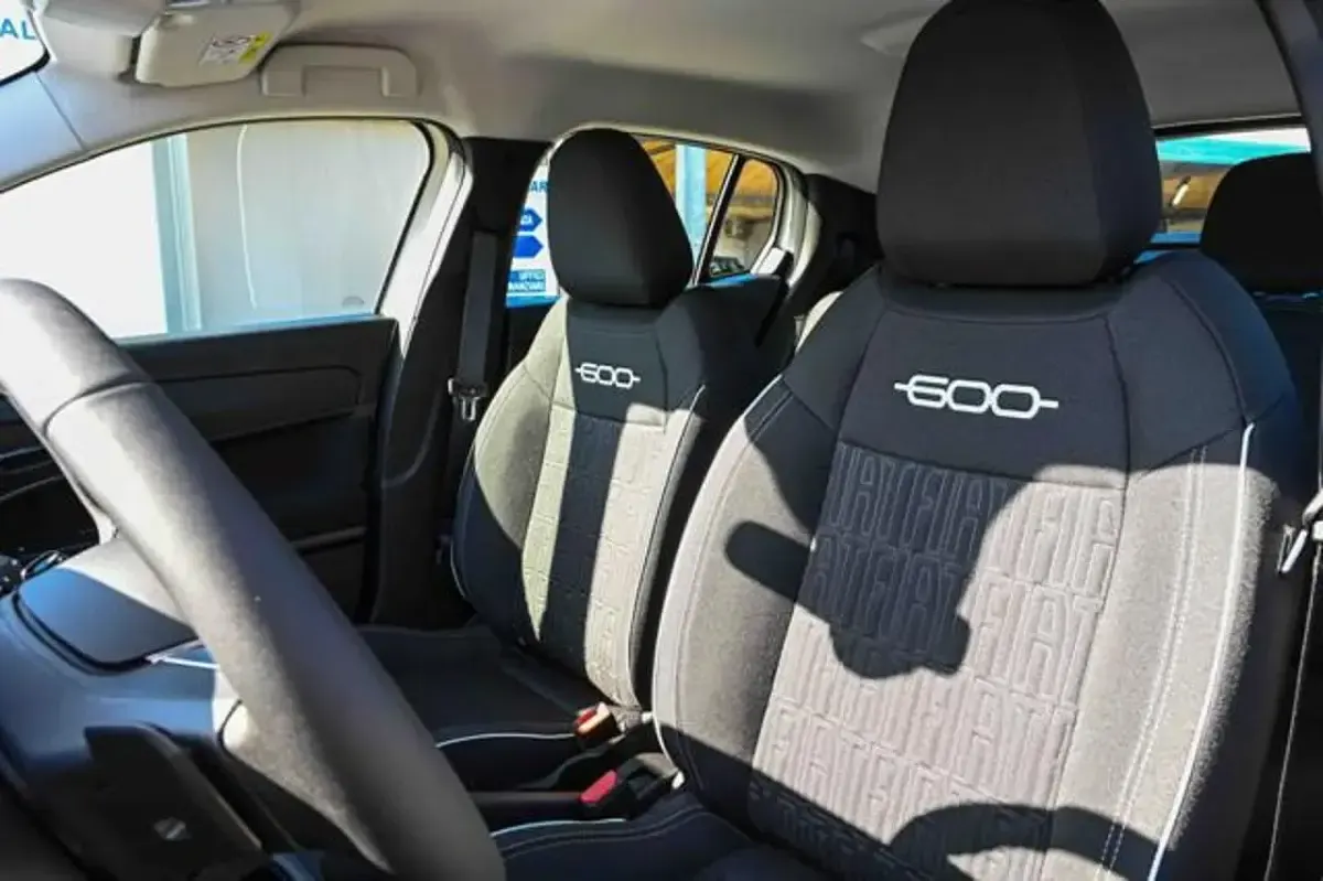 Nuova Fiat 600 100 CV (73 kW) 2025 Bianco SUV