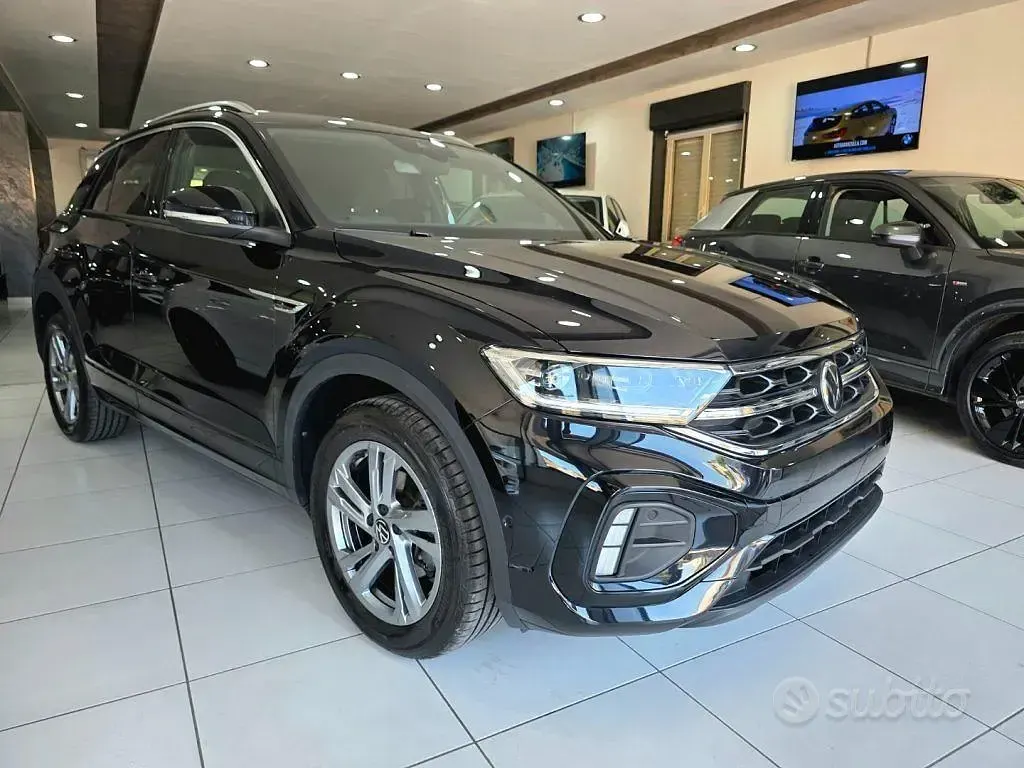 Usata VW T-Roc R-line Plus 116 CV (85 kW) 2025 Nero SUV
