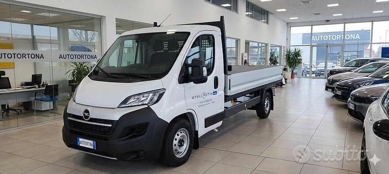 Usata Opel Movano S 140 CV (102 kW) 2024 Bianco pastello Furgone