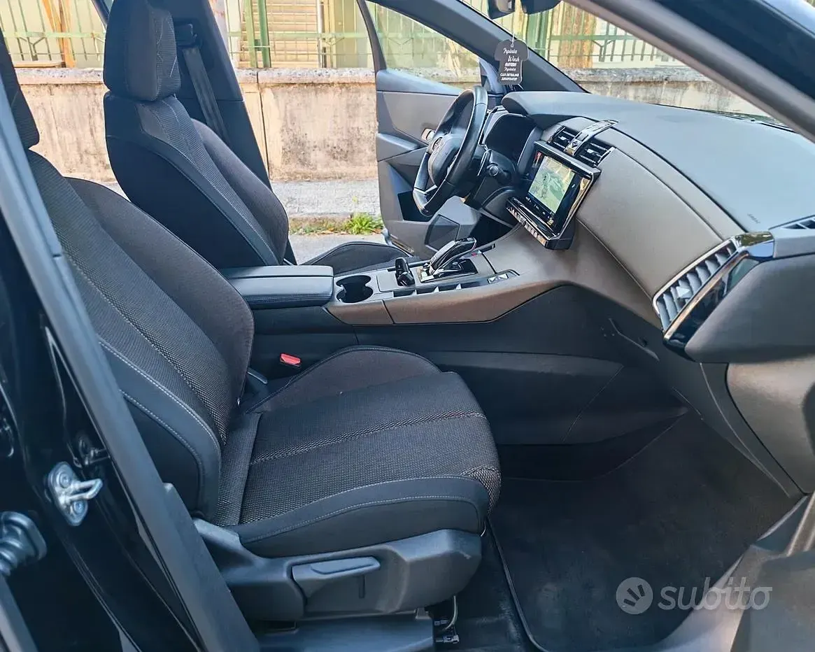 Usata DS Automobiles DS7 Crossback Grand Chic 131 CV (96 kW) 2022 Nero SUV