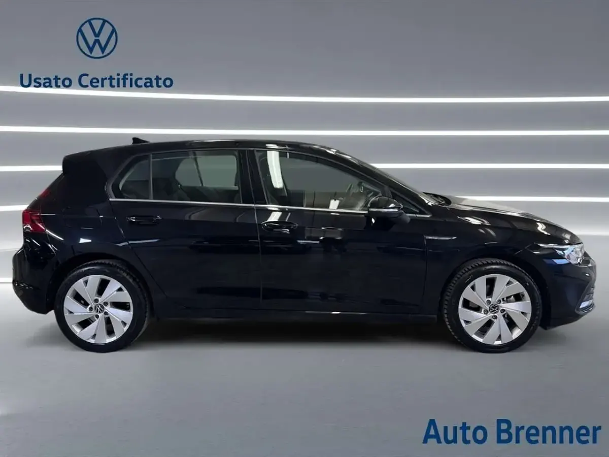 Usata VW Golf VIII Style 116 CV (85 kW) 2023 Deep black perlato Berlina