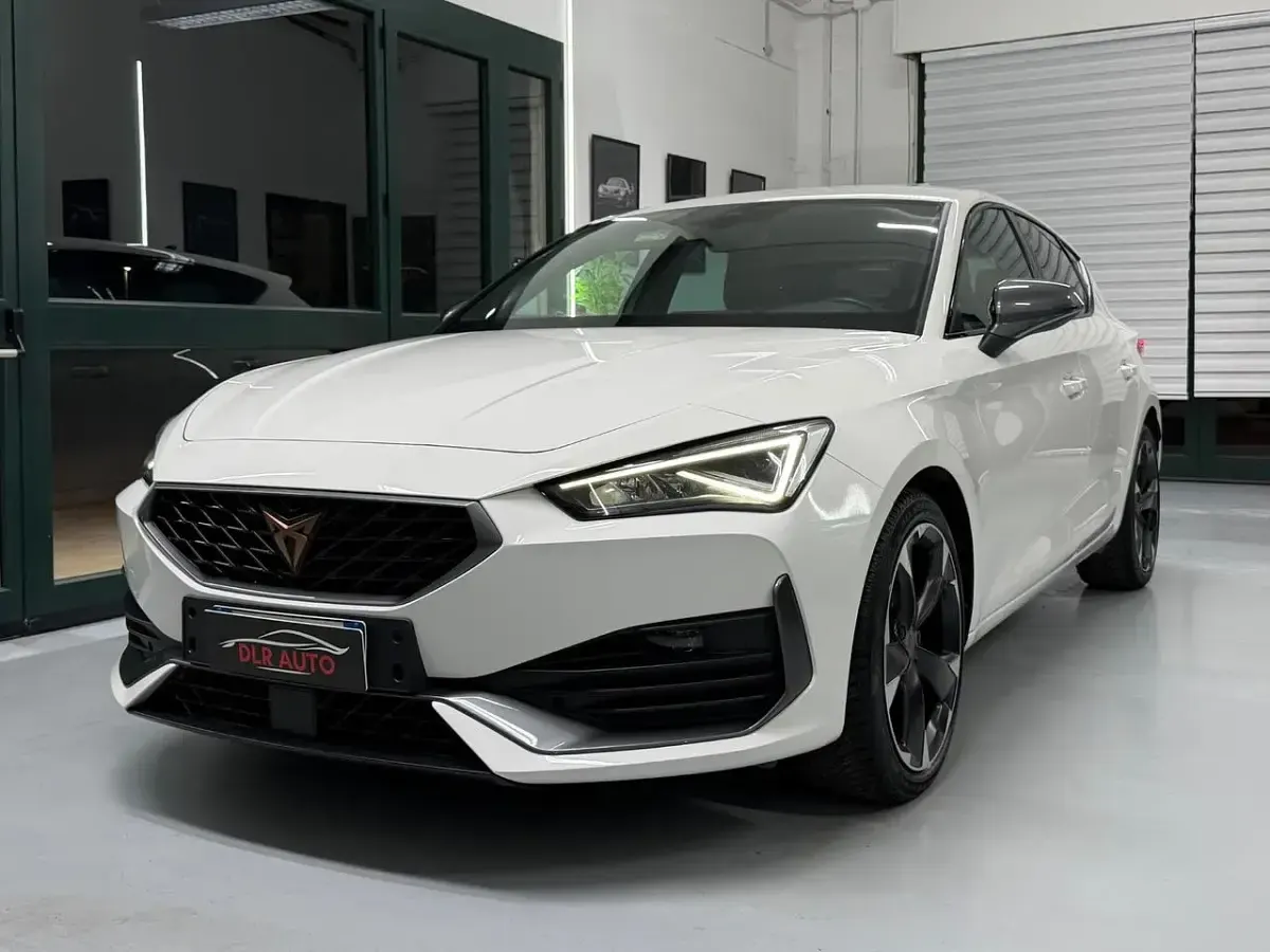 Usata Cupra Leon 149 CV (109 kW) 2024 Bianco Berlina