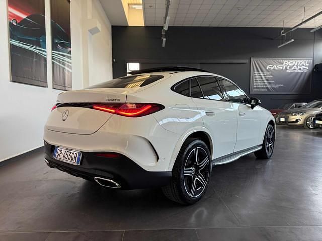 Usata Mercedes GLC300e AMG 197 CV (144 kW) 2023 Bianco Coupé