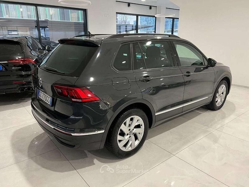 Usata VW Tiguan Advance 150 CV (110 kW) 2020 Grigio scuro SUV