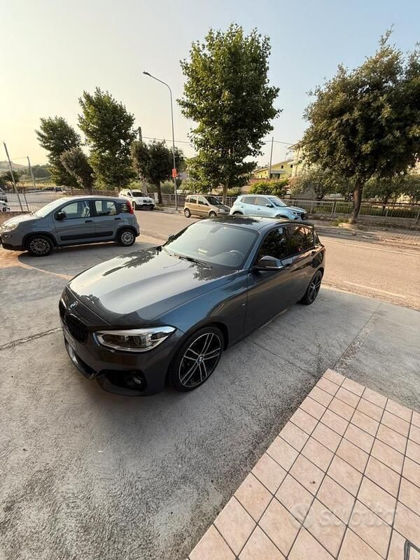 Grigio Usata 2017 BMW 116 M Sport Due volumi | 11.900 € (Cara) - Immagine 1/4