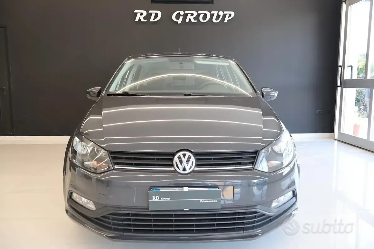 Usata VW Polo Trendline 60 CV (44 kW) 2017 Grigio Berlina