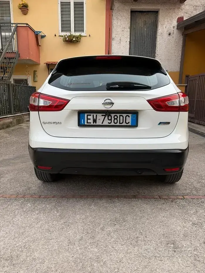 Usata Nissan Qashqai 110 CV (80 kW) 2014 Bianco SUV
