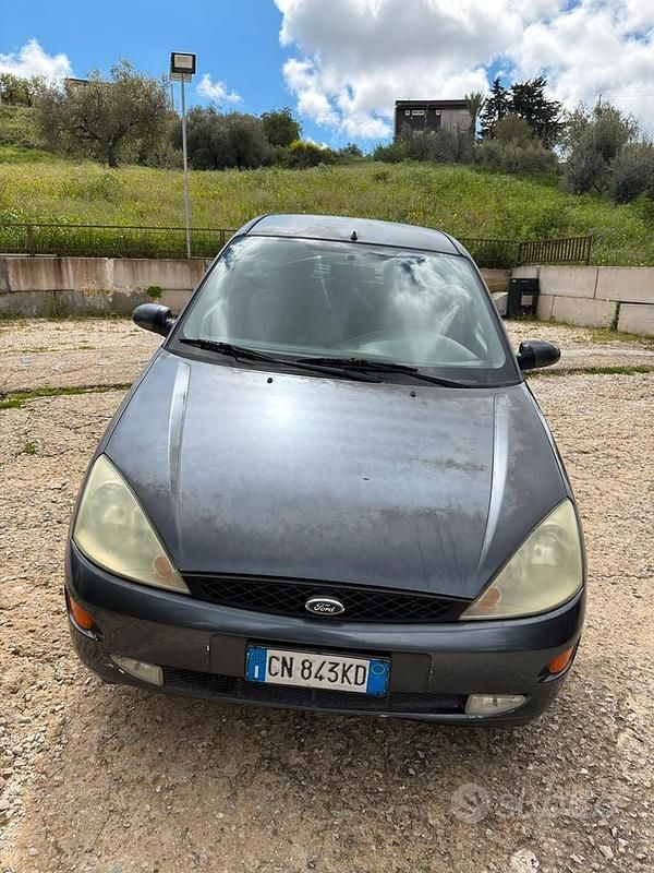 Usata Ford Focus 2004 Grigio Berlina