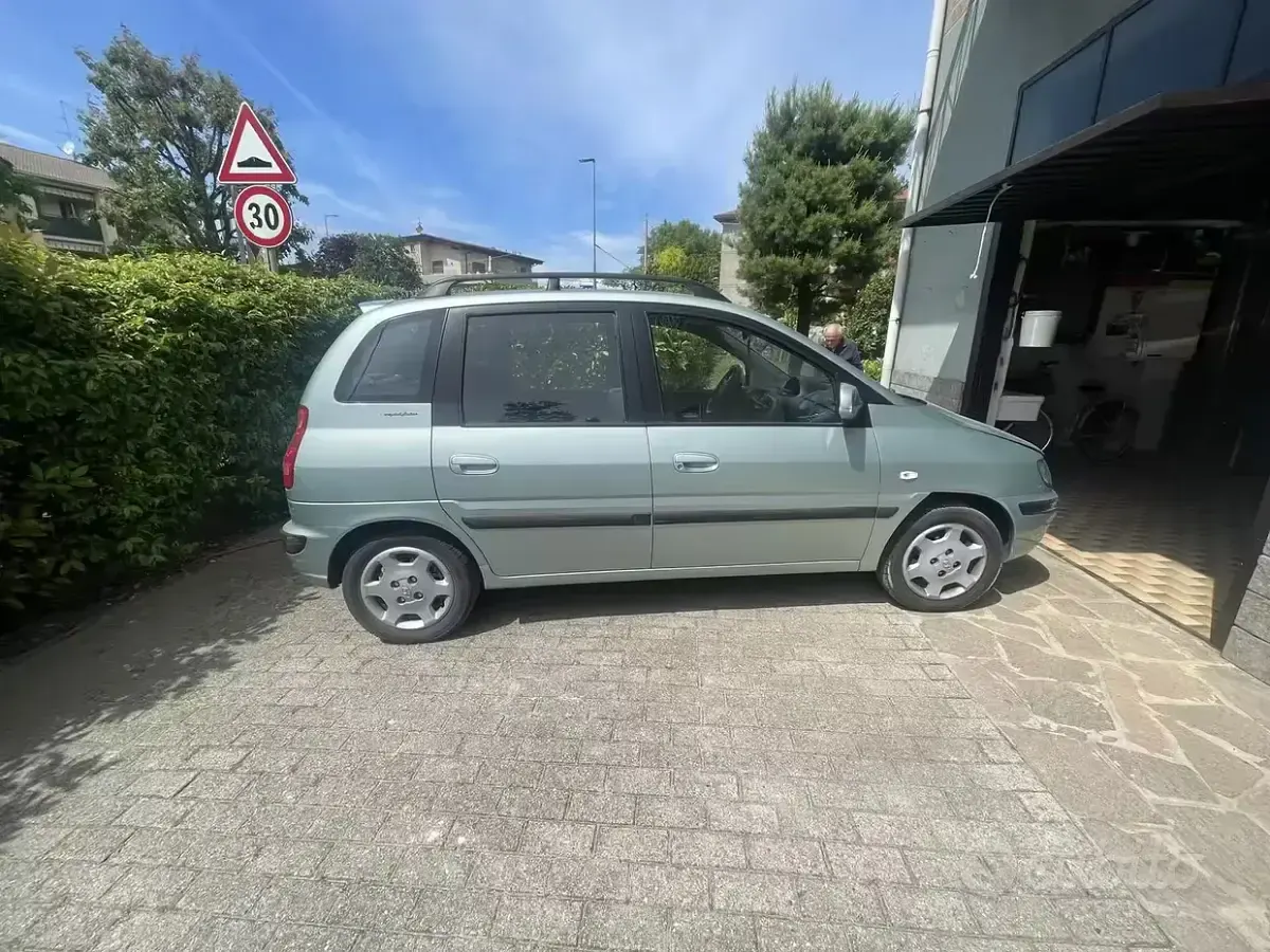 Usata Hyundai Matrix 103 CV (75 kW) 2002 Verde Monovolume