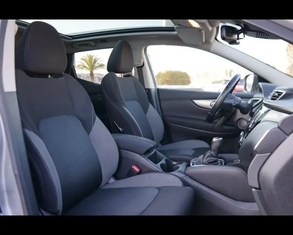 Usata Nissan Qashqai N-Connecta 131 CV (96 kW) 2018 Grigio SUV