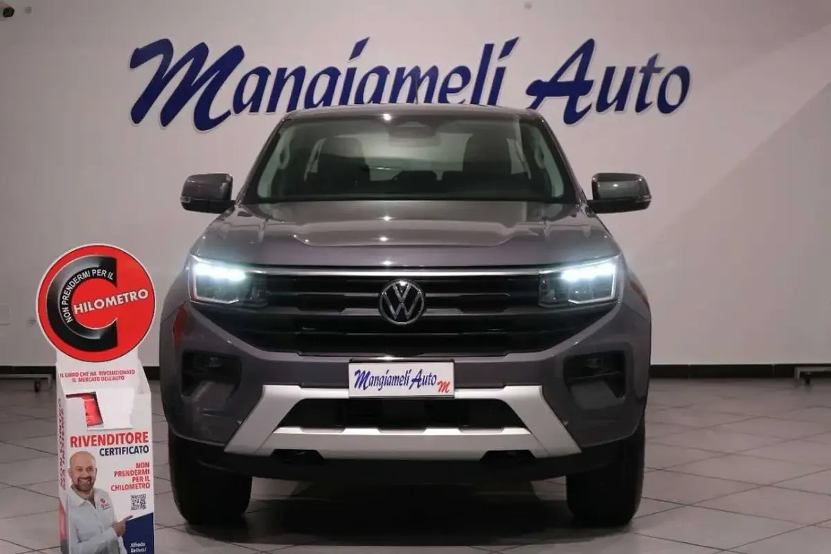 Usata VW Amarok Life 205 CV (150 kW) 2024 Grigio Pick-up