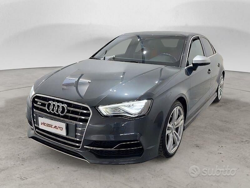 Grigio Usata 2016 Audi A3 Tre volumi | 24.400 € (Molto cara) - Immagine 1/4