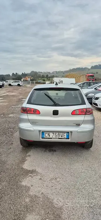 Usata Seat Ibiza 2004 Grigio Utilitaria