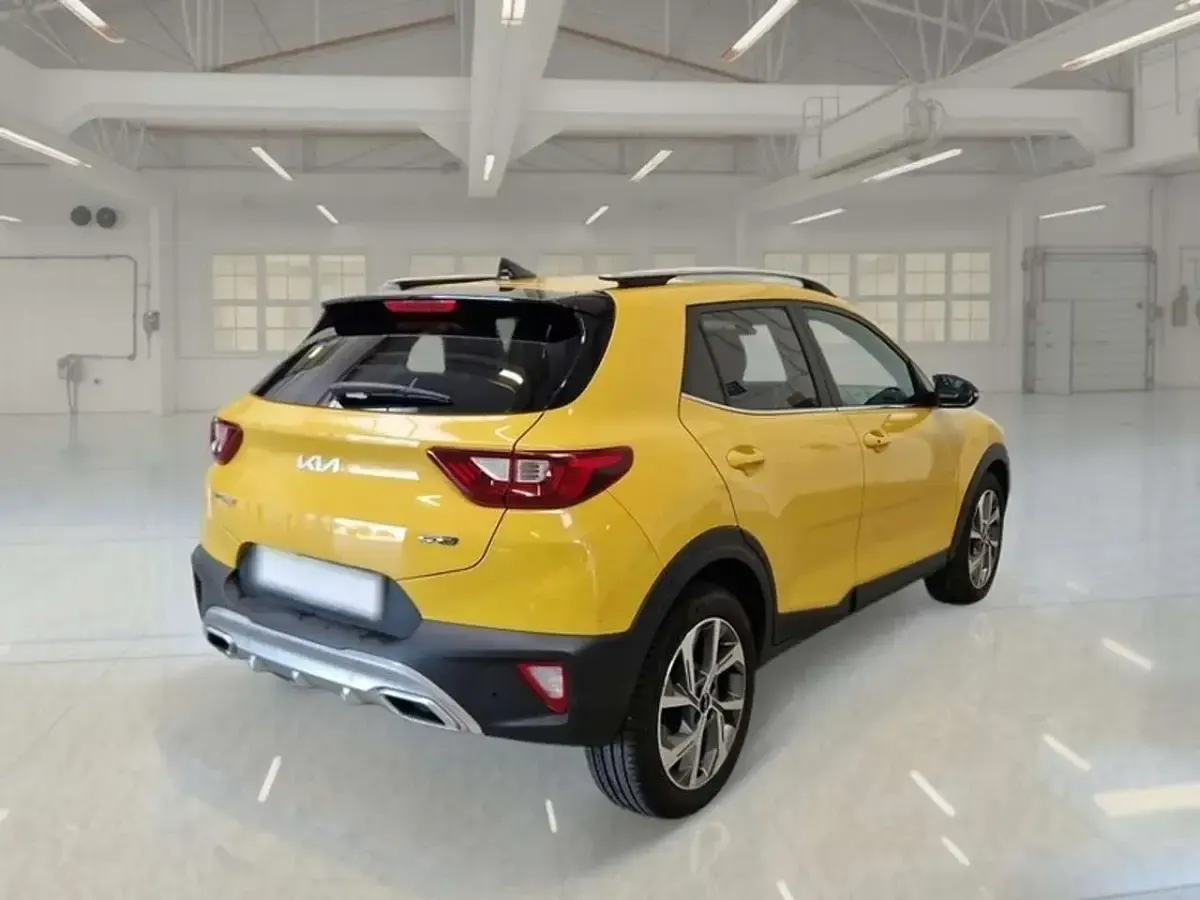 Usata Kia Stonic GT-Line 120 CV (88 kW) 2022 Giallo SUV