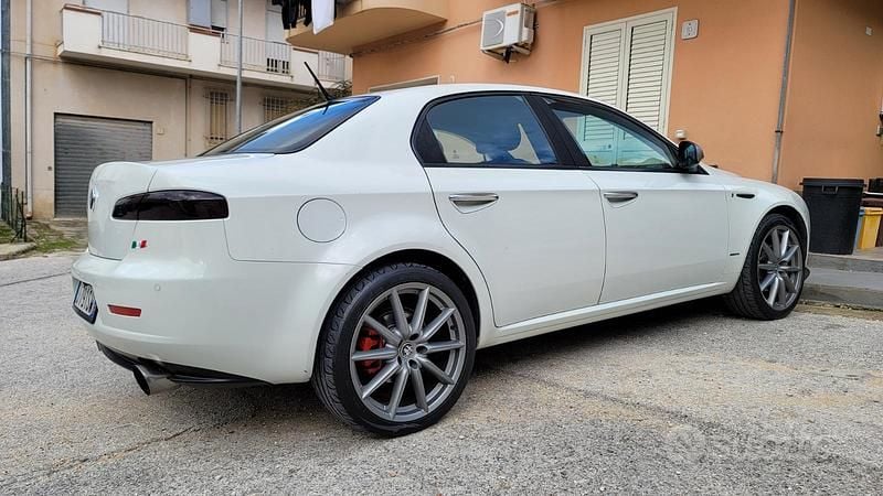 Usata Alfa Romeo 159 170 CV (125 kW) 2011 Bianco Berlina